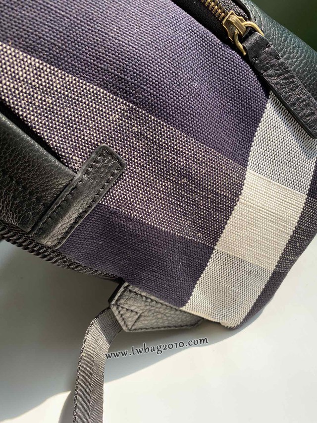 Burberry專門店新款Canvas格紋雙肩包 巴寶莉男士雙肩背包 yxb1511
